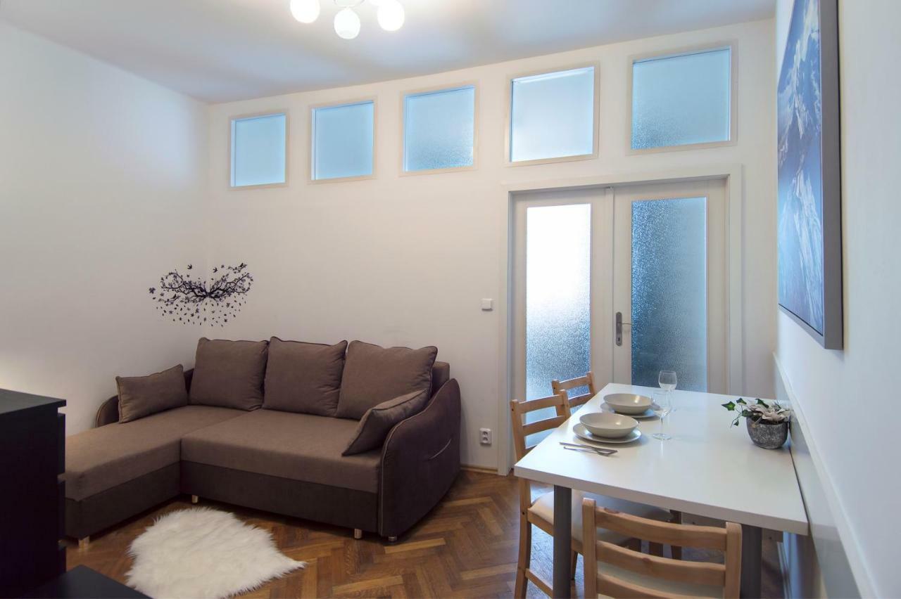 Modern Navratilova Ii Apartment Prague