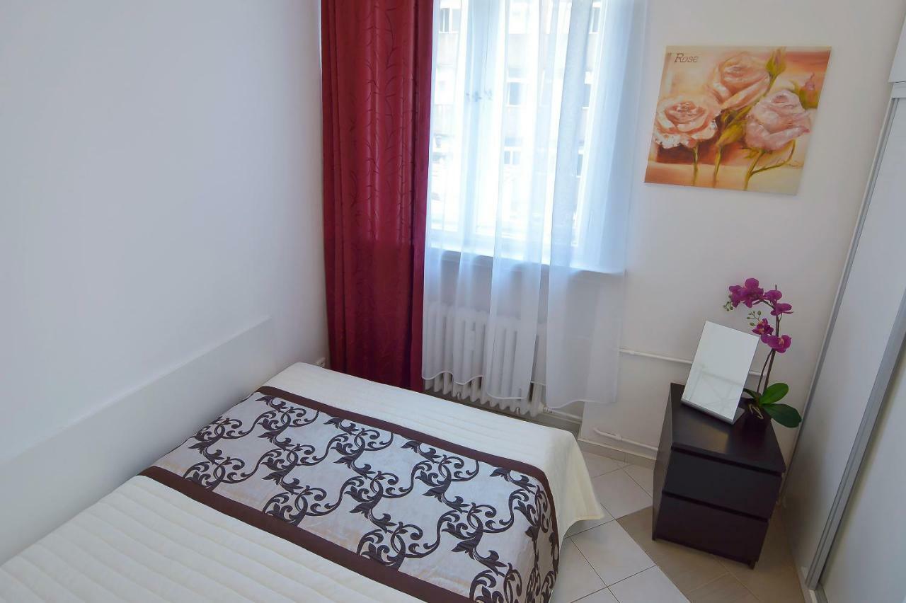Modern Navratilova Ii Apartment *